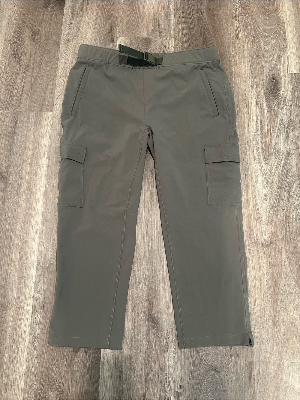 Eddie Bauer Women’s Cargo Style Capri 12